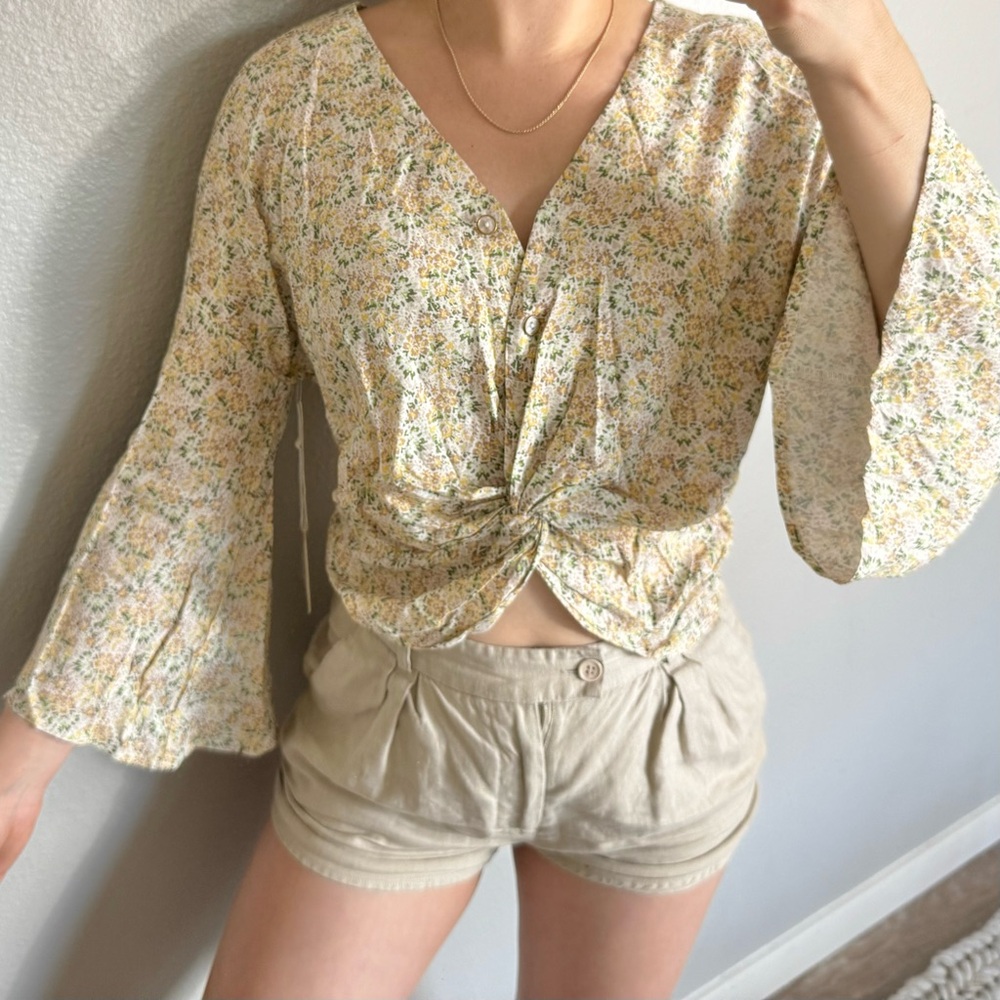 Good Luck Gem NWT Blouse Floral